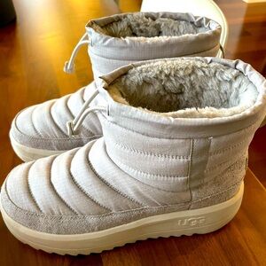 UGG Men’s Maxxer Mini Boot Size 9